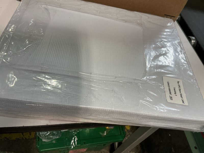 Condition photo showing Good Condition for 10-pack 17"x13" blank yard signs with stakes, corrugated plastic board yard signs with metal stakes for wedding, birthday,party decorations, real estate garage sale signs, rent, guidepost