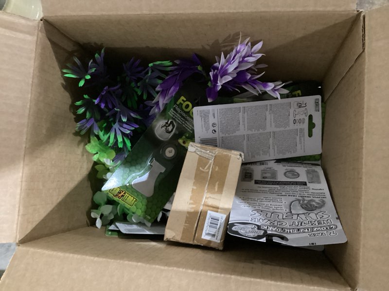 Condition photo showing Good Condition for Miscellaneous Aquarium Decor & Accessories