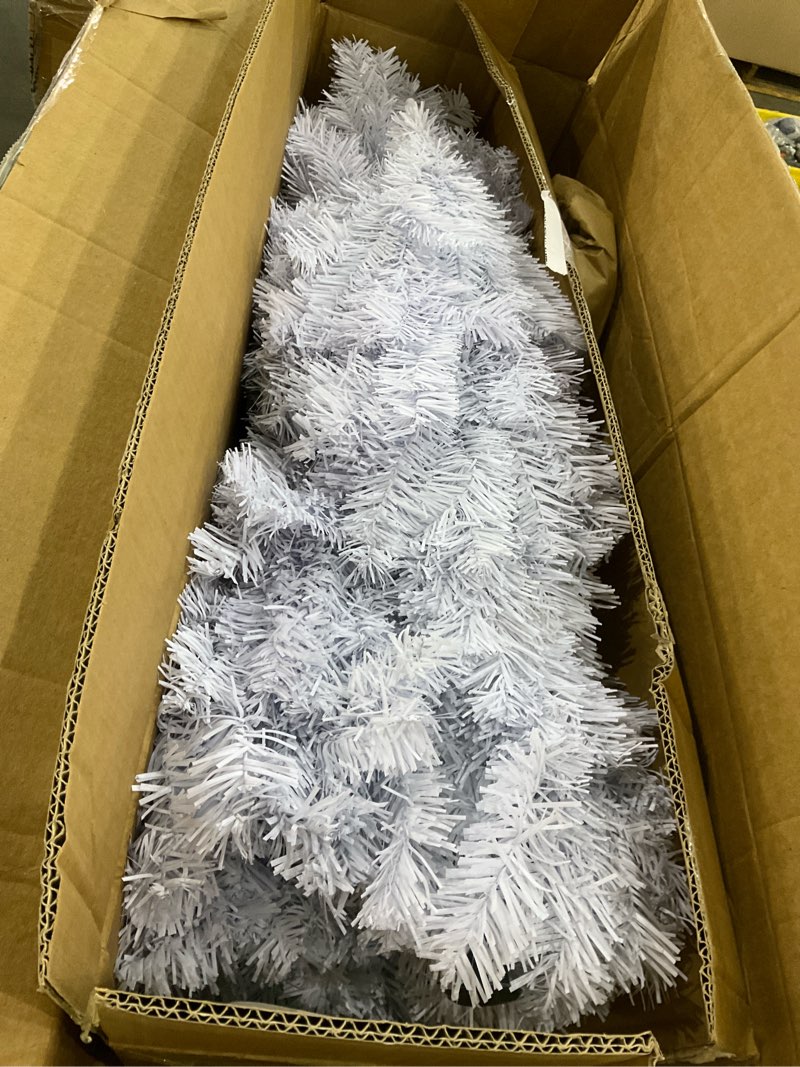 Lulu Home 6FT Christmas Tree, Artificial Christmas Tree with RC 300 LEDs Warm White & Multicolored String Lights (NOT Pre-Strung) for Indoor Outdoor Winter Decoration, 11 Lighting Modes with Timer