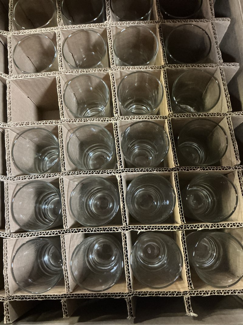Condition photo showing New/Like New for Libbey 132 Heavy Base Hi-Ball Glasses, 8-ounce, Set of 24