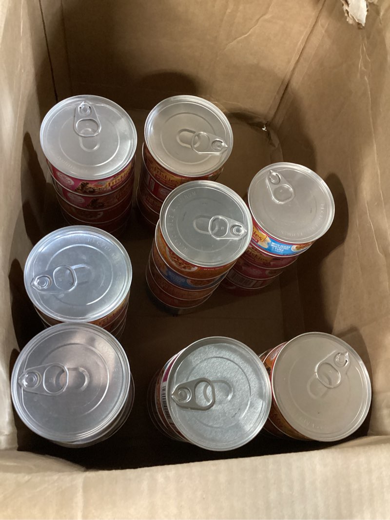 Condition photo showing New/Like New for (bbd:12/2027) purina friskies prime filets surfin' & turfin' favorites chicken, seafood, tuna, salmon, fish and beef flavor wet cat food - 5.5oz/40ct