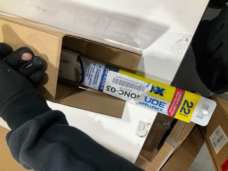 Condition photo showing Good Condition for Rain-X 5079279-2 Latitude 2-In-1 Water Repellent Wiper Blades, 22 Inch Windshield Wipers (Pack Of 1), Automotive Replacement Windshield Wiper Blades With Patented Rain-X Water Repellency Formula 22" Latitude