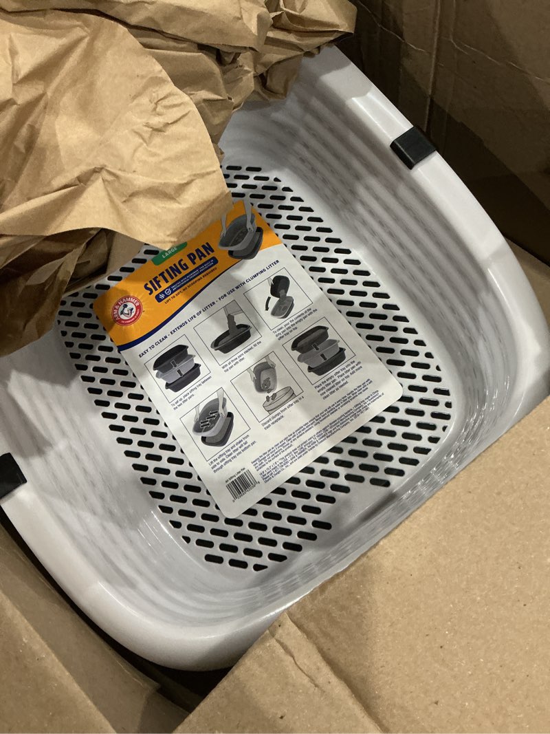 Condition photo showing Good Condition for arm & hammer large sifting litter box scoop free cat litter tray with microban, made in usa