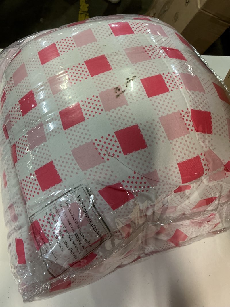 Condition photo showing Good Condition for heart comforter set full size for girls – soft pink bed in a bag with sheets, pillowcases & shams – cute kids bedding with love hearts design – cozy microfiber for child or tween bedroom decor 1 hearts full