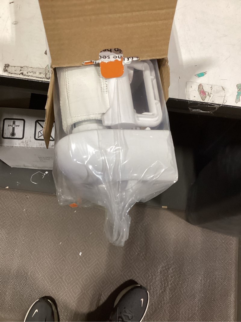 Condition photo showing Good Condition for retractable baby gate for doorways and stairs, mesh safety gate for pet, indoor & outdoor use, one-hand operation, easy installation, 33.6" tall, expands to 55" wide?white,33.6"x55"