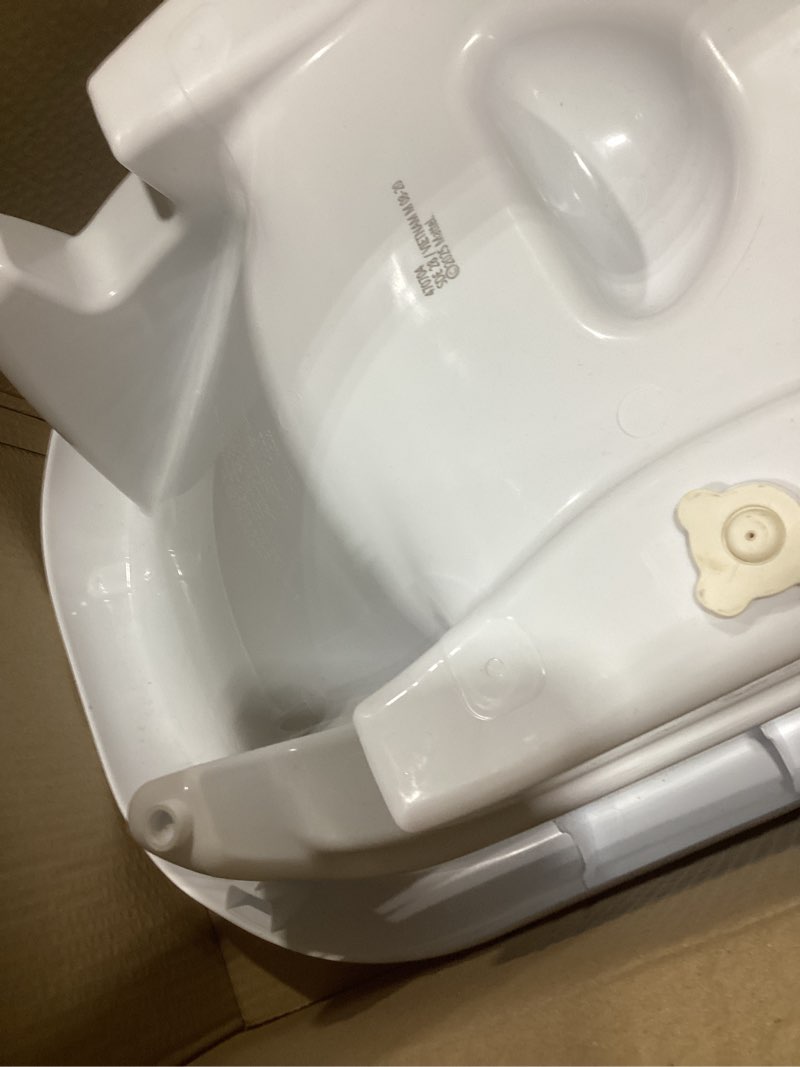 Condition photo showing Good Condition for Fisher-Price™ 3-N-1 Grow with Baby Infant to Toddler Bath Tub with Supportive Sling
