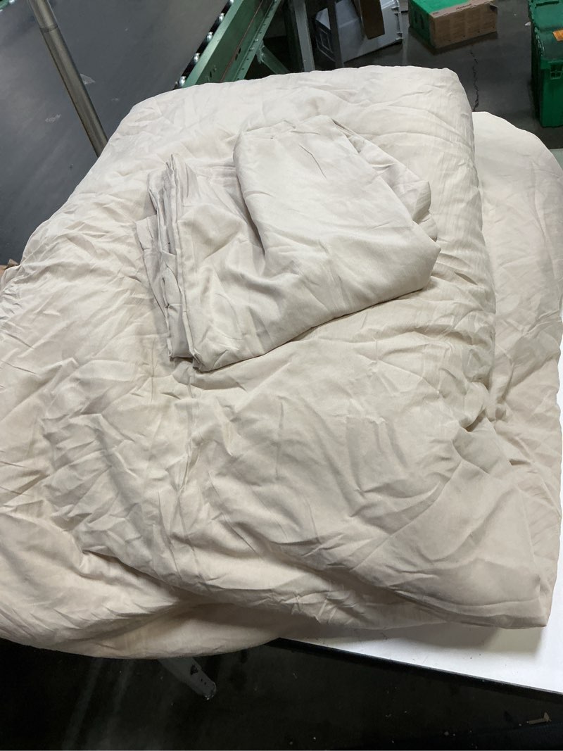 Condition photo showing Good Condition for Bedsure King Size Comforter Set, Sand Soft Prewashed Bedding for All Seasons, 3 Pieces GentleSoft™ Warm Down Alternative Bed Set, 1 Lightweight Comforter (104"x90") and 2 Pillowcases (20"x36") King(104"x90") 07 - Sand