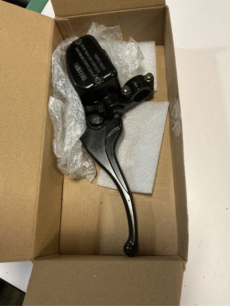 Condition photo showing Good Condition for left front brake master cylinder for polaris sportsman 335 400 450 500 600 700 800 scrambler 500 magnum 325 330 500 trail blazer 250 330 40 xpedition 325 425 xplorer 250 300 400 500 atp 330 500