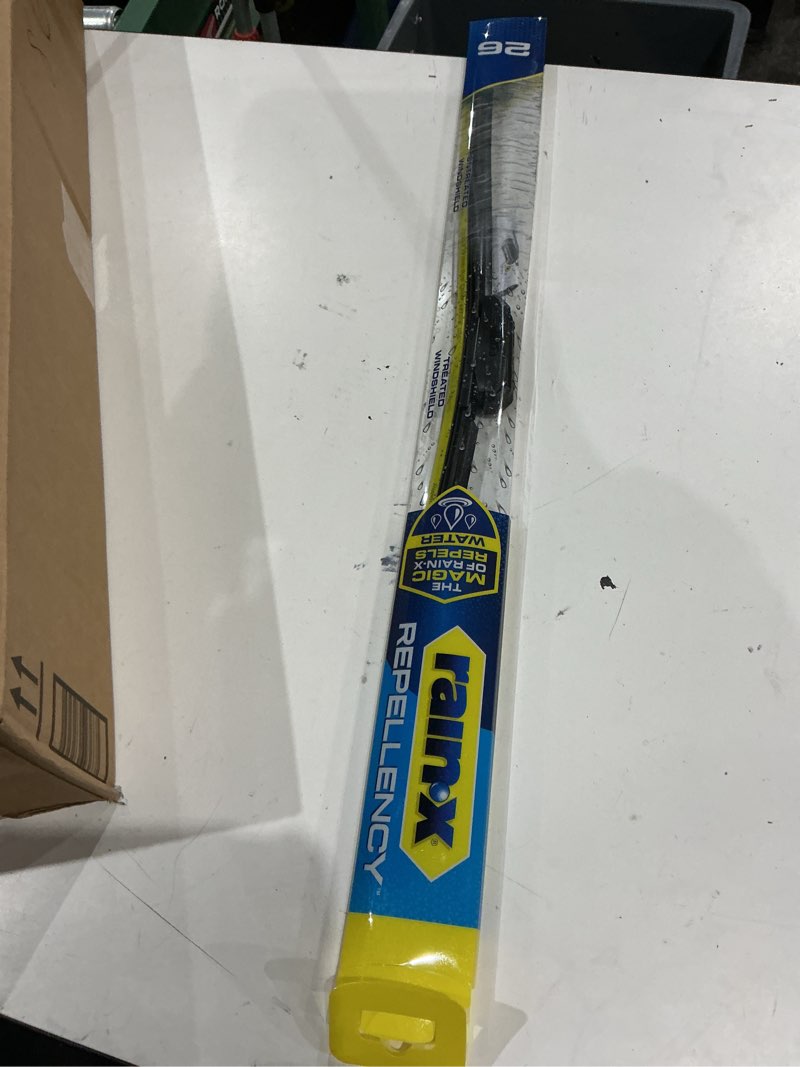 Condition photo showing Good Condition for rain-x 810326 repellency water repellent wiper blades, 26" windshield wiper, all weather streak-free for enhanced visibility w/water repellency formula [amazon exclusive]