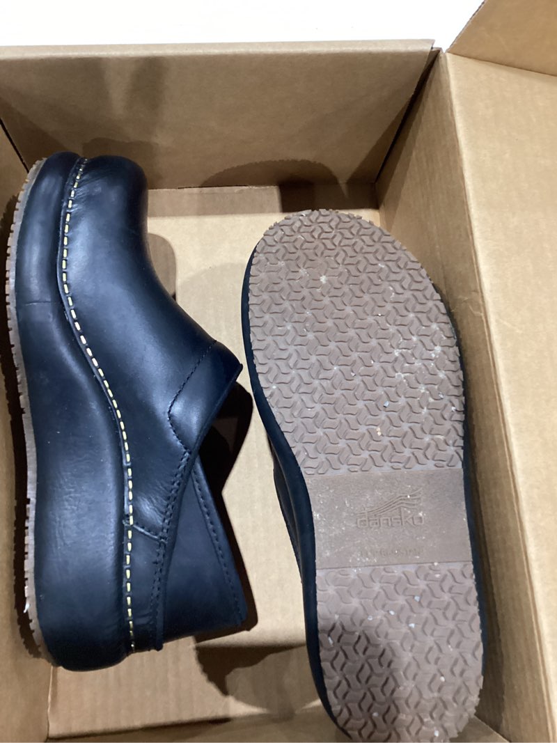 Condition photo showing Good Condition for dansko professional slip-on clogs for women – rocker sole and arch support for comfort – ideal for long standing professionals – nursing, veterinarians, food service, healthcare professionals 6.5-7 wide black cabrio