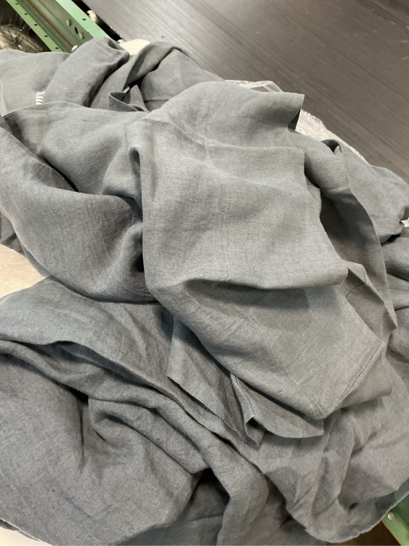 Condition photo showing Good Condition for european linen sheet set size king