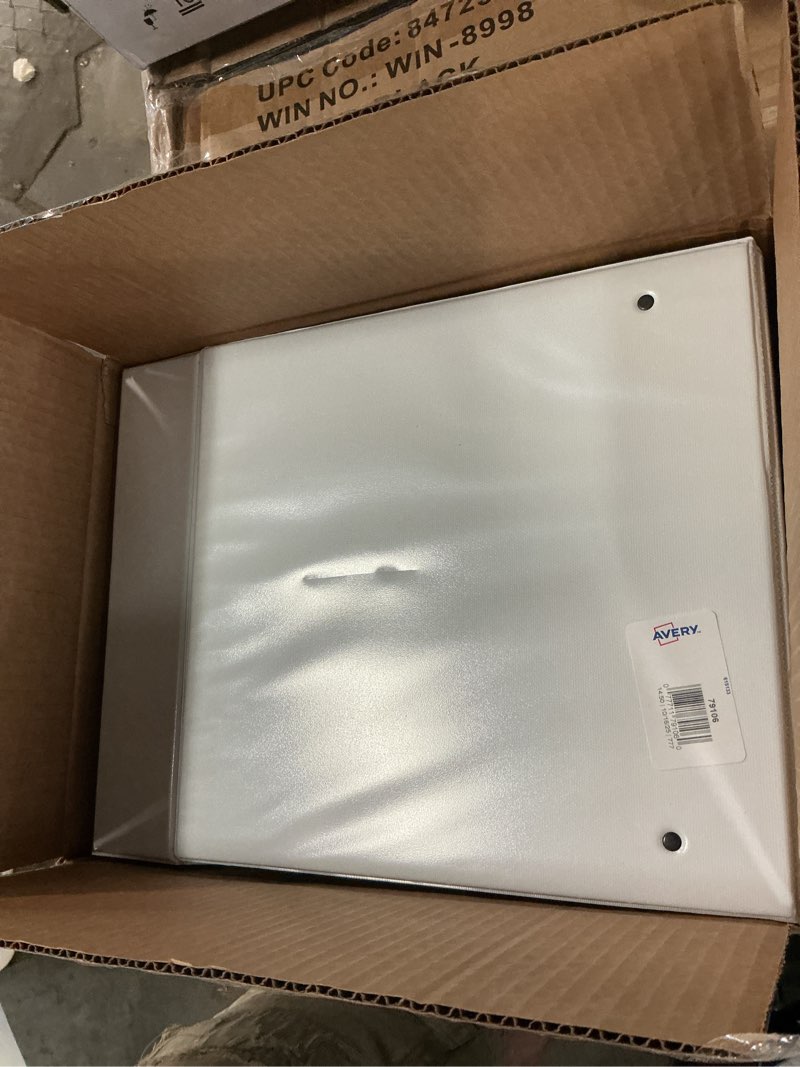 Condition photo showing Good Condition for avery heavy-duty binder  5  one touch ezd rings  white (79106)