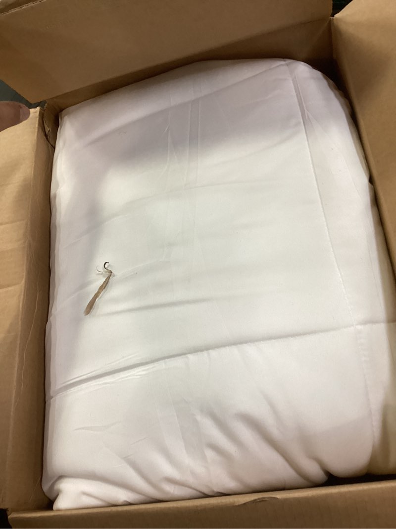 Condition photo showing Good Condition for downcool comforters oversize king size, white all season duvet, lightweight quilt, down alternative hotel comforter (white, oversize king 116x98 inches) lightweight comforter oversized king white