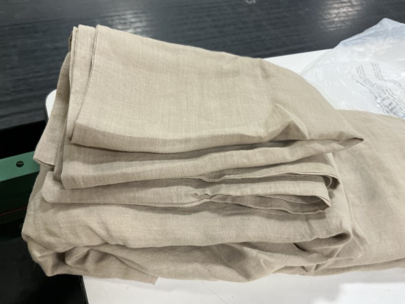 Condition photo showing New/Like New for european linen fitted sheet set queen