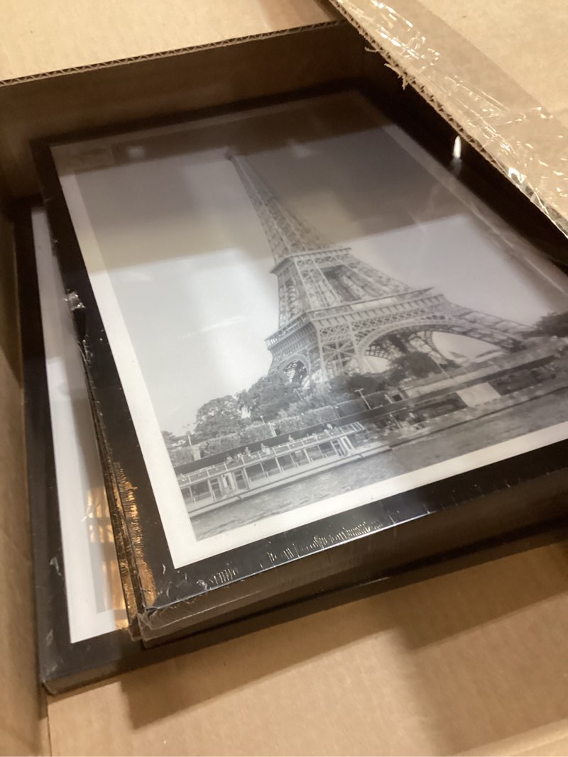 Condition photo showing Good Condition for upsimples 12x18 picture frame set of 5, display pictures 11x17 with mat or 12 x 18 without, wall gallery poster frames, black black 12x18