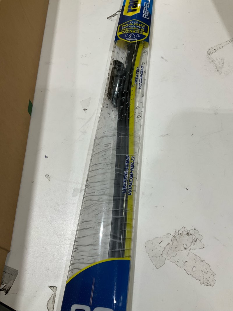 Condition photo showing New/Like New for Rain-X 810326 Repellency Water Repellent Wiper Blades, 26" Windshield Wiper,New & Improved Version of Latitude Wiper Blades w/Water Repellency Formula [Amazon Exclusive] 26" Repellency
