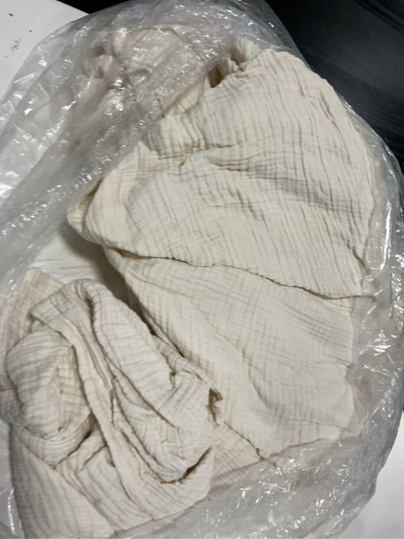 Condition photo showing As Is for organic cotton gauze duvet cover set, full/queen, undyed