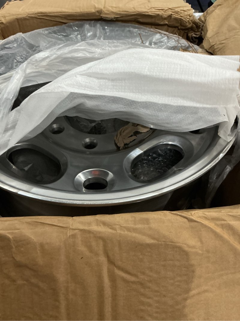 Condition photo showing Good Condition for new single 16x6.5" 16 inch 16" polished premium aluminum wheel rims fit for gmc sierra 2500 3500 hd 1999-2010, rims fit for chevrolet silverado 5079