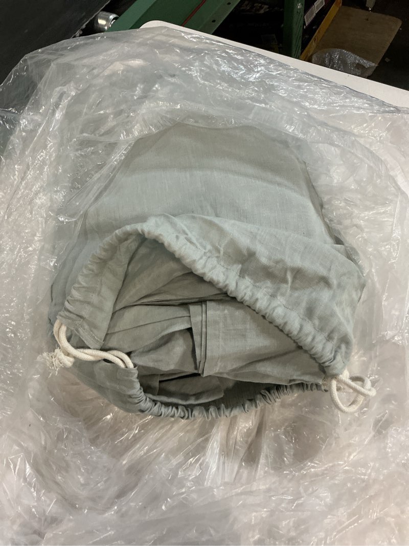 Condition photo showing Good Condition for quince european linen sheet set, king, mist