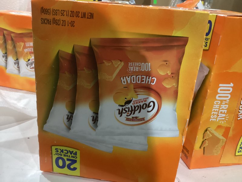 Condition photo showing New/Like New for Goldfish Cheddar Cheese Crackers  Baked Snack Crackers  1 oz on-The-Go Snack Packs  20 Count Box