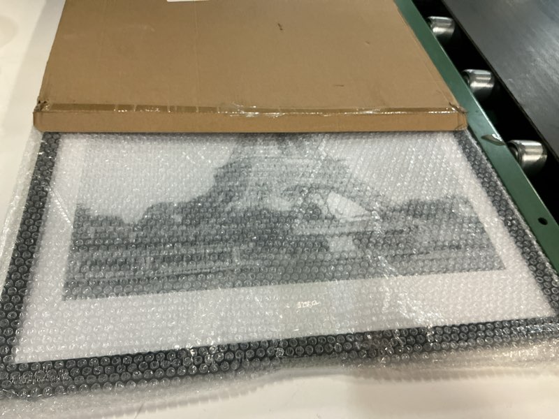 Condition photo showing Good Condition for upsimples 18x24 Picture Frame, Display Pictures 16x20 with Mat or 18 x 24 Without, Wall Hanging Poster Frames, Black, 1 Pack