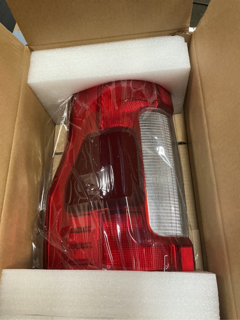 Condition photo showing New/Like New for led tail light with blind spot compatible with 2017-2019 ford f250 f350 f450 f550 super duty rear light taillights right and passenger side replace fo2801262 kc3z13404b led w/blind right passenger side