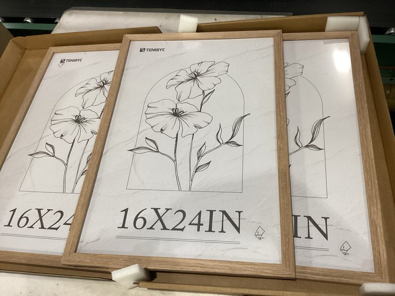Condition photo showing Good Condition for 16x20 frame 3 pack, natural oak wood picture frame with hd tempered glass, display 16x20 or 20x16 photos, posters and art prints, wall hanging 3 pack oak 16 x 20