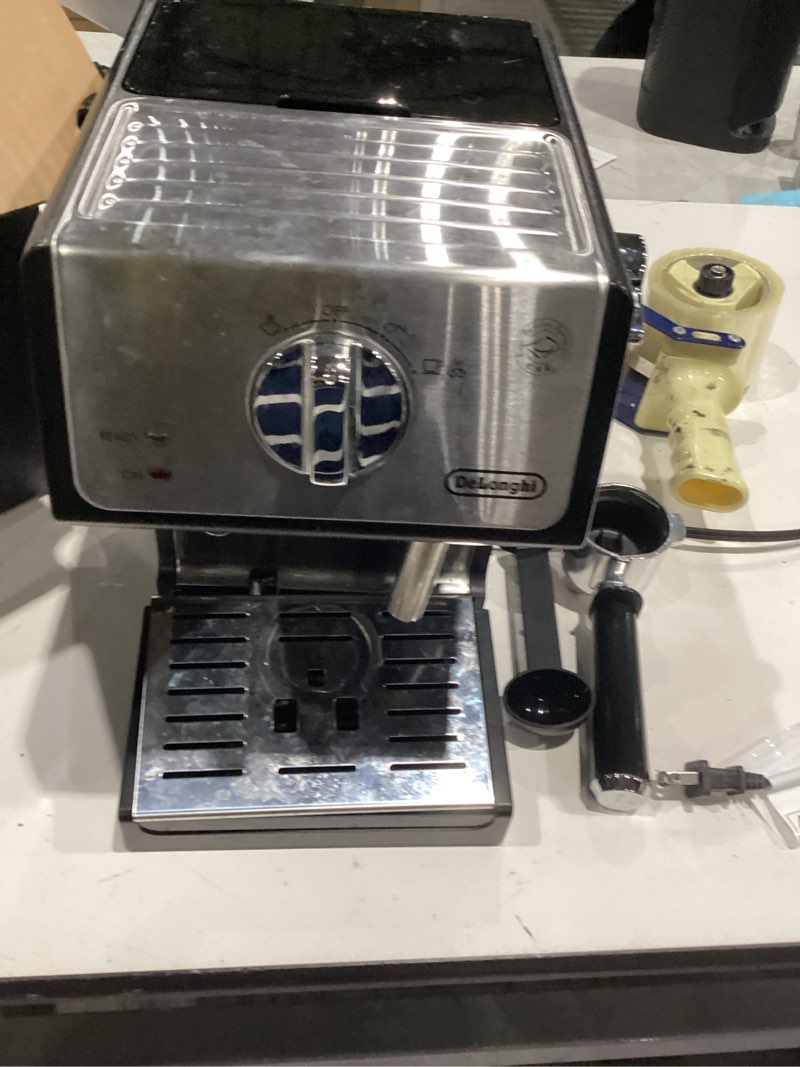 de'longhi 15-bar pump espresso machine with manual milk frother for latte, cappuccino, black, ecp3420