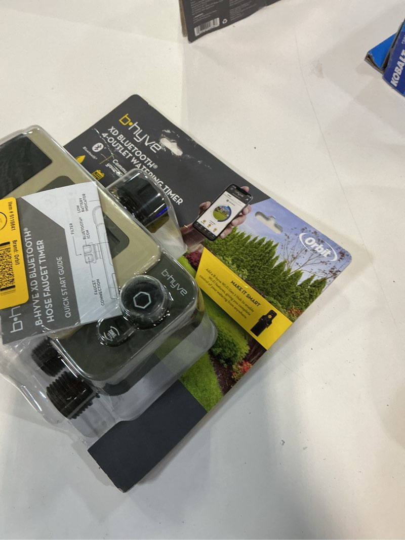 Condition photo showing New/Like New for b-hyve xd bluetooth 4-outlet hose faucet timer