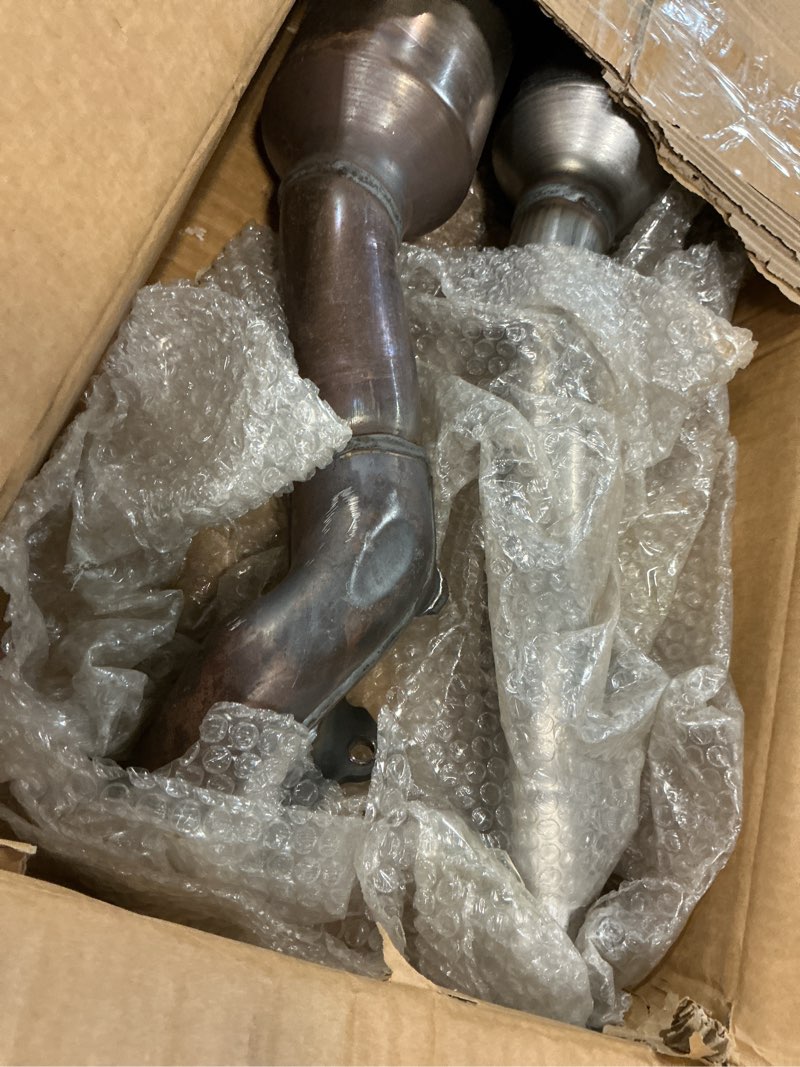 Condition photo showing As Is for catalytic converter replacement for 2011 2012 dodge durango jeep grand cherokee 3.6l part# 679-554, 679-555, 10h49723, 10h49737 (epa compliant)
