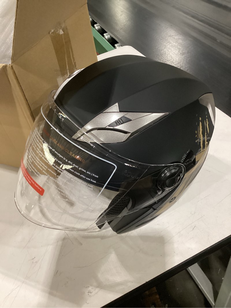 Condition photo showing Good Condition for motorcycle helmet
