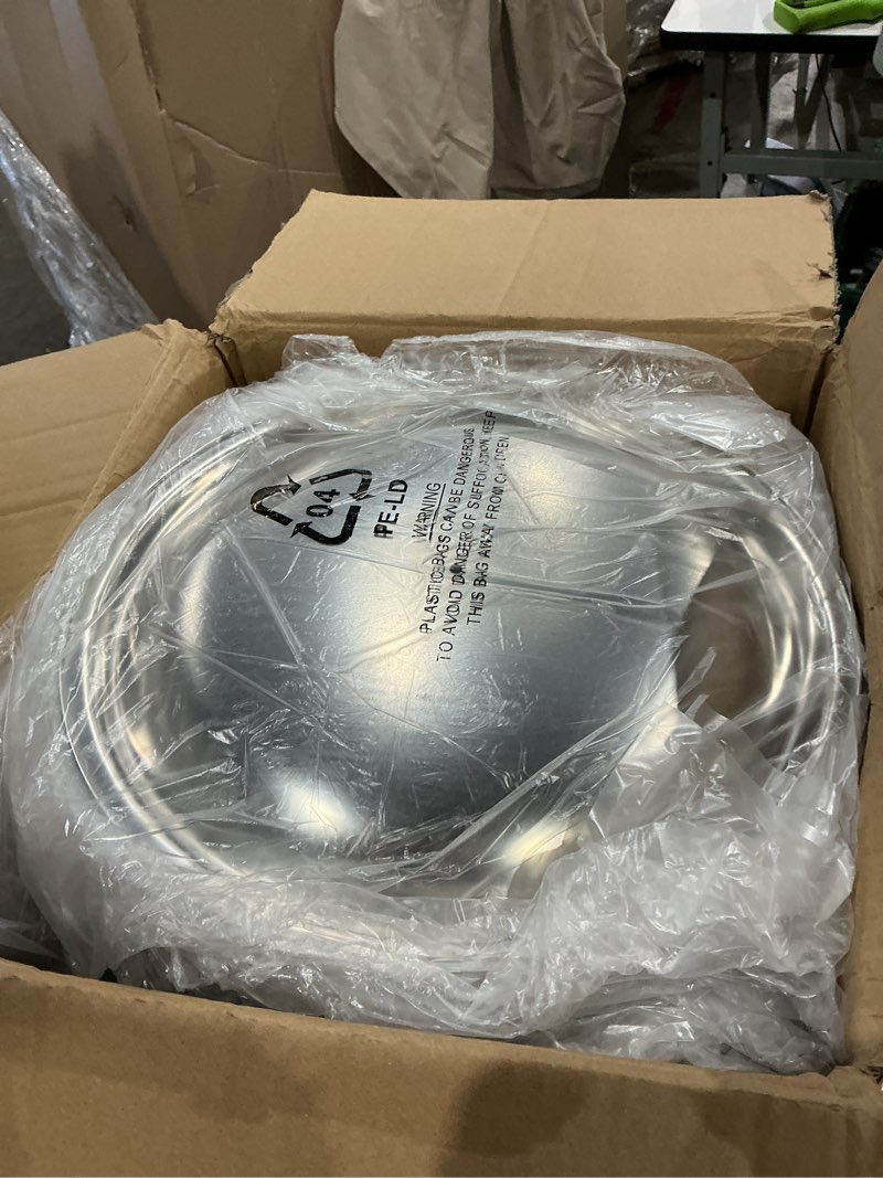 Condition photo showing Good Condition for round chafing dishes for buffet 4 pack, 6qt chafers and buffet warmers sets with 2 heat-proof gloves, 4 spoons, 4 slotted spoons & 4 tongs, gold chafing dishes for buffet parties gatherings