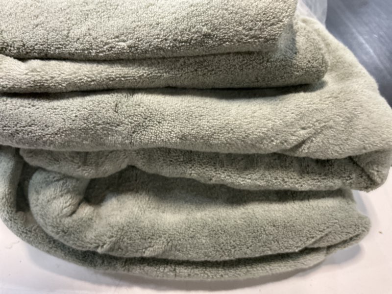 Condition photo showing Good Condition for classic organic turkish cotton bath bundle (4 pieces), one size, sage