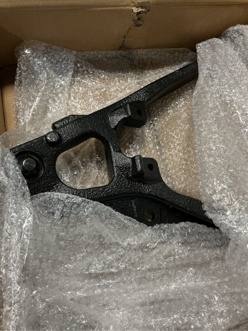 Condition photo showing Good Condition for front lower driver side control arm for 2007-2015 chevy avalanche silverado suburban 1500 tahoe gmc sierra yukon xl cadillac escalade esv ext k620888