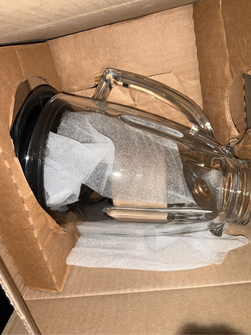Condition photo showing Good Condition for oster® classic series 8-speed blender with 6-cup glass jar, gray