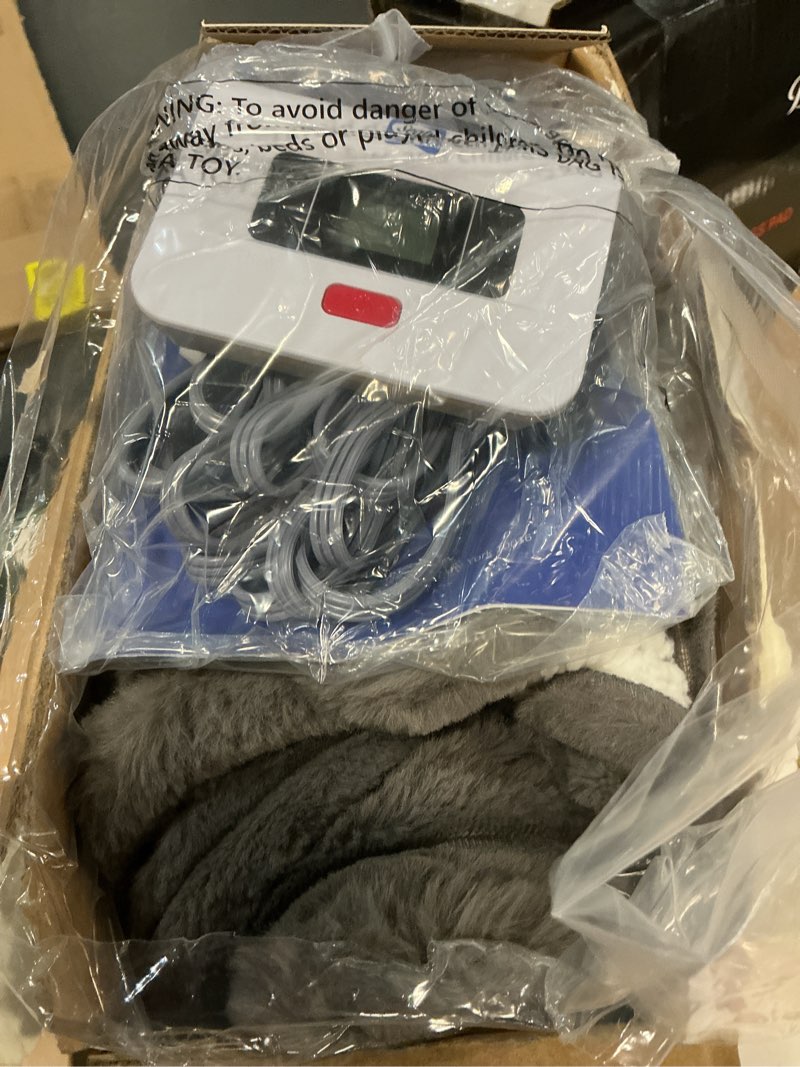 Condition photo showing Good Condition for Sealy Electric Blanket Twin Size 62"*84",Super Cozy Faux Fur to Sherpa Reversible Heated Twin Blanket with 10 Heating Levels & 1-12 Hours Auto Off Overheating Protection Machine Washable,Charcoal Charcoal Twin Size 62" x 84"
