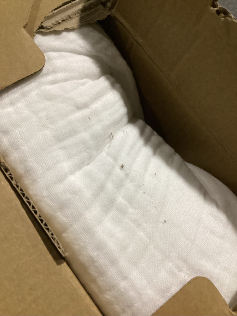 Condition photo showing Good Condition for meracorallo muslin swaddle blanket, 100% cotton receiving blanket soft and breathable swaddle wrap for baby boys and girls, white white 1 pack