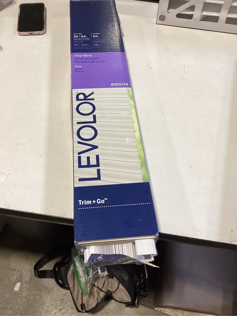 Condition photo showing Good Condition for levolor trim+go 1-in slat width 29-in x 64-in cordless white vinyl room darkening full-view standard mini blinds