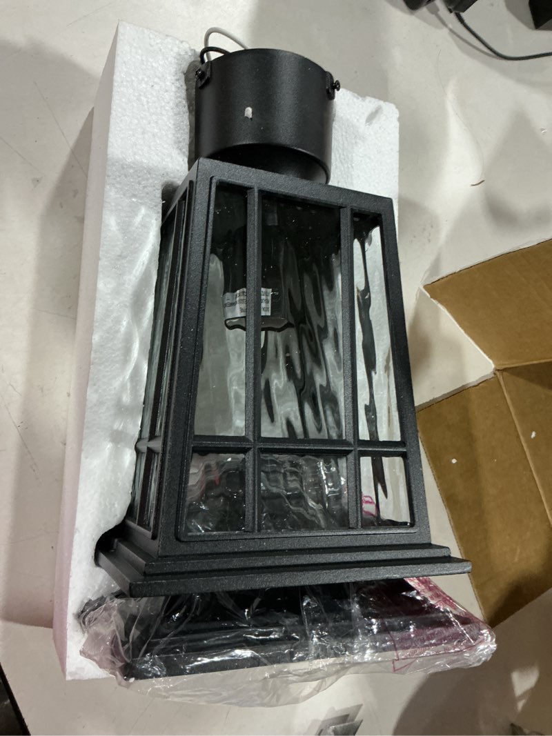 Condition photo showing Good Condition for Untitled Item