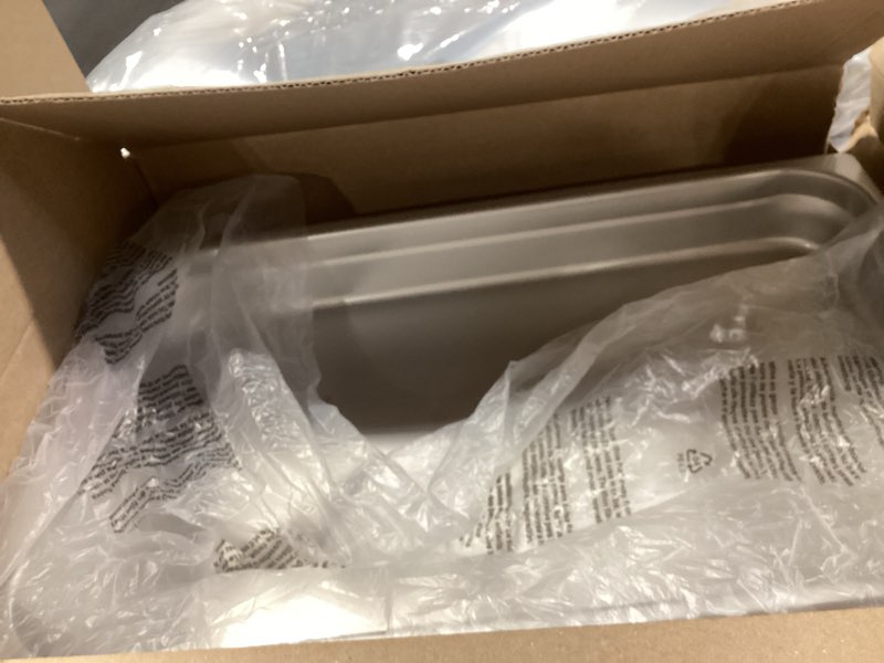 Condition photo showing Good Condition for winco 2.5-inch deep full-size anti-jamming steam table pan, 25 gauge, nsf, stainless steel, medium 2.5" deep standard