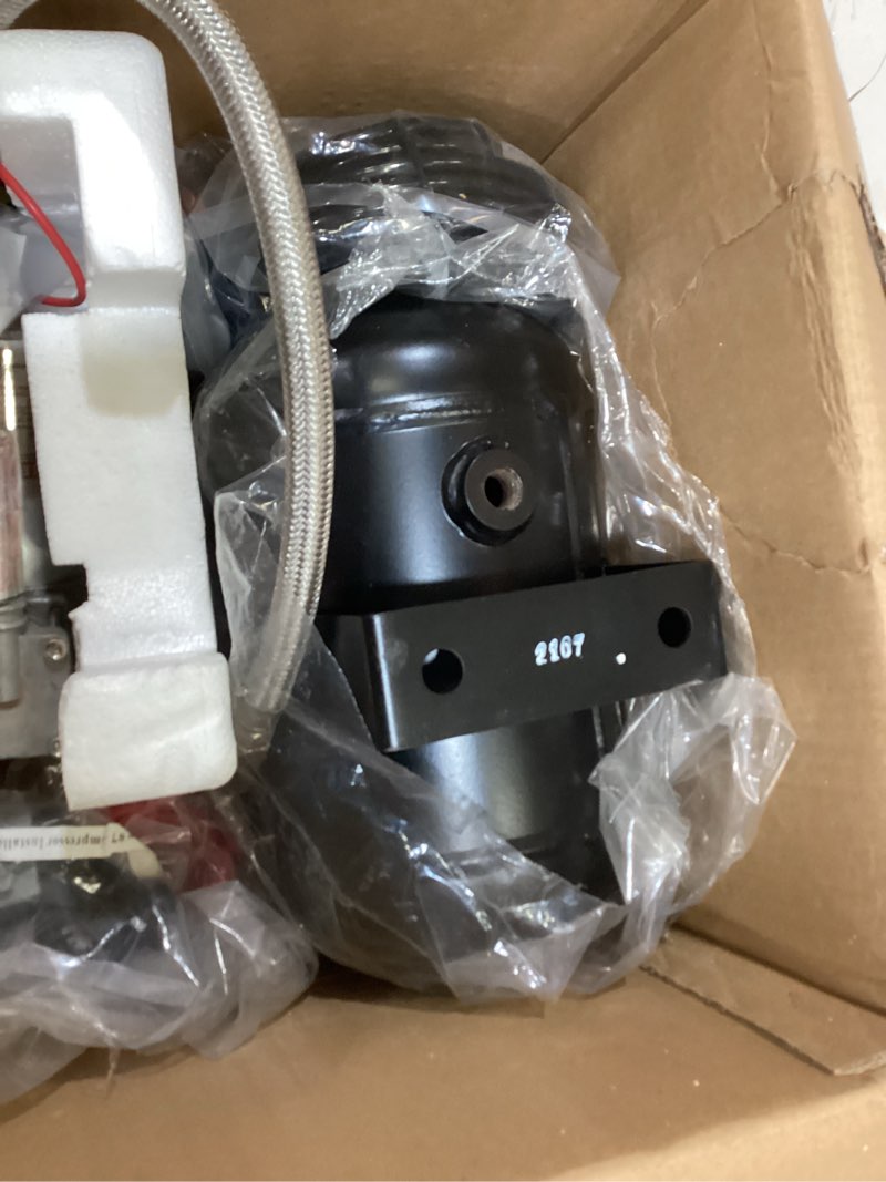 Condition photo showing New/Like New for viair (10000) ultra light air system