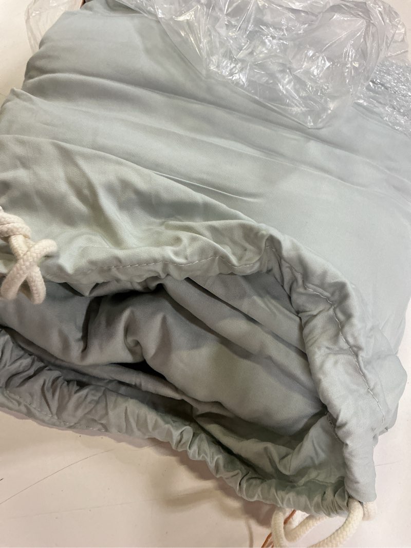 Condition photo showing Good Condition for bamboo fitted sheet set, king, mist