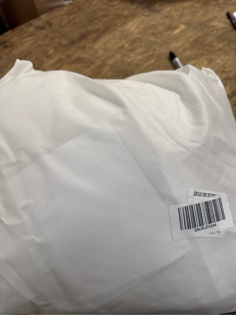 Condition photo showing Good Condition for lightweight premium down comforter, king/cal king, down