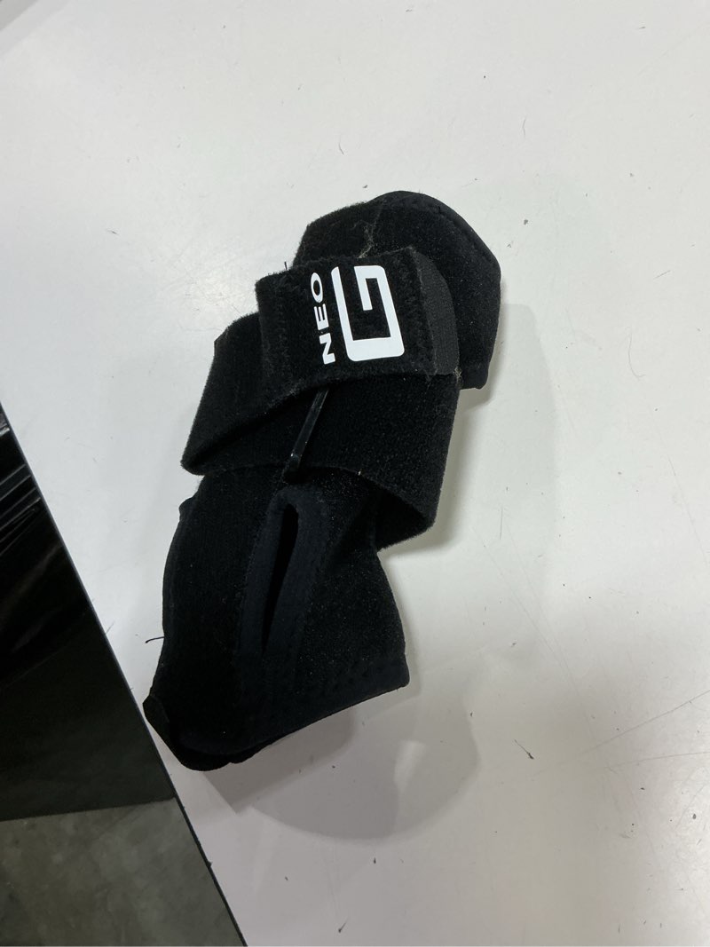 Condition photo showing As Is for neo-g easy-fit wrist brace for carpal tunnel – hand splints for strains, sprains, instability, tenosynovitis, wrist brace for tendonitis - right or left - m - class 1 medical device