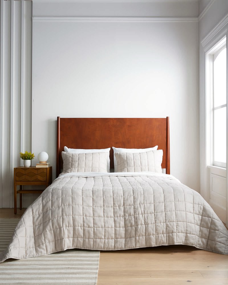 quince, european linen box quilt set if 3(king) ligthbronw