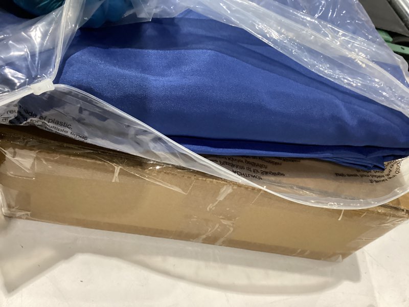 Condition photo showing Good Condition for outdoor daybed cushion cover twin, waterproof and fade-resistant, dark blue, polyester, traditional style, rectangular, armless, tufted back, against wall, 75"x39"x6", 27"x8", 36.5"x20"x5" dark blue style-2