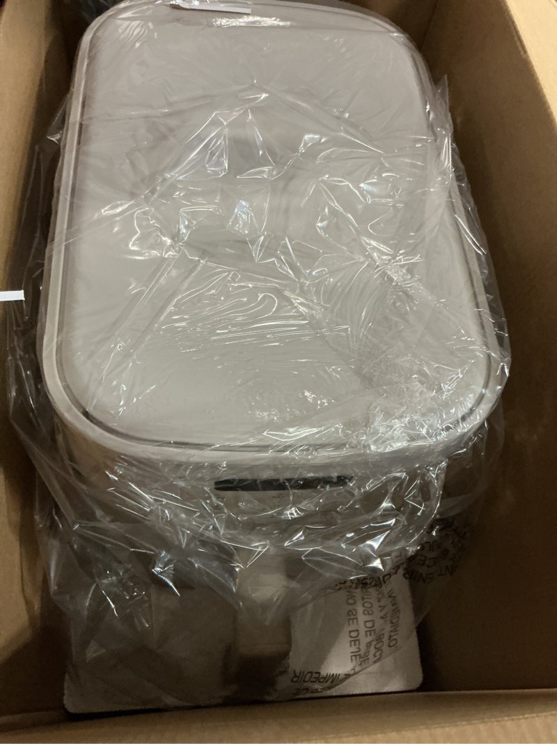 Condition photo showing Good Condition for bella 4qt slim air fryer, fits-anywhere™ kitchenware, evergood™ ceramic nonstick coating, adjustable temperature, 6 preset cooking options, 60 min auto shutoff w audible tone, 3.3lb capacity, oatmilk 4 qt oatmilk