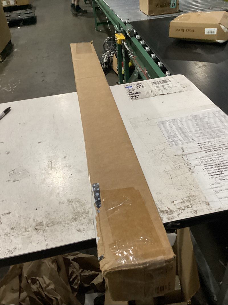 Condition photo showing Good Condition for grey retractable safety gate