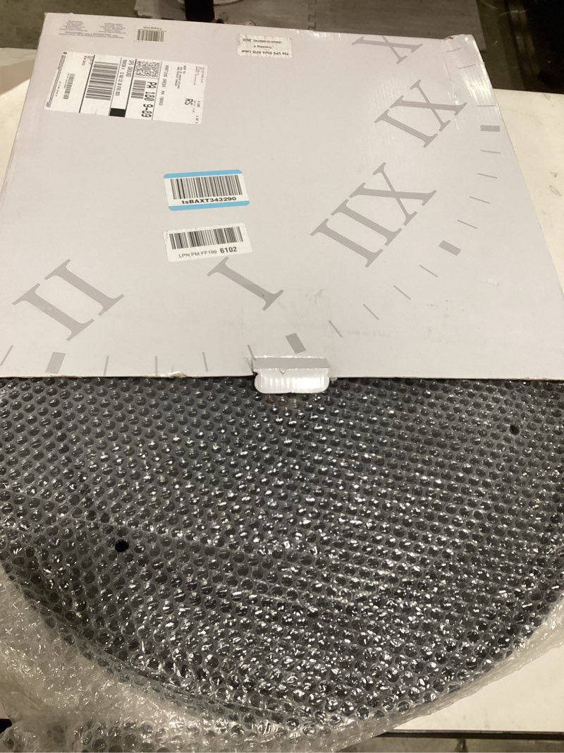 Condition photo showing Good Condition for extra large 50cm / 20-inch grand central station wall clock in gray