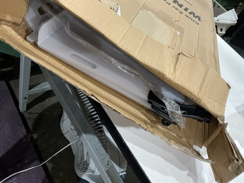 Condition photo showing Good Condition for upgraded club car precedent windshield,golf cart windshield for precedent/tempo/onward (2004-up)– heavy duty hinges, foldable, anti-uv & impact resistant, 5mm thick pc material, 37.6\"w x 33.2\"h